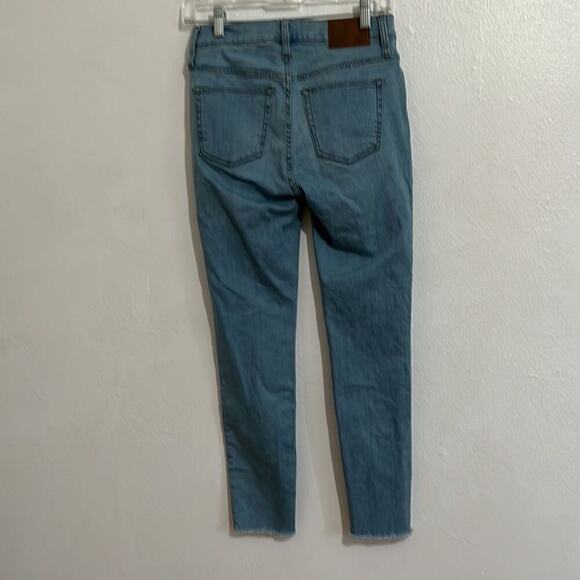 J Crew Fair Trade Certified Light Wash Button Fly Front Raw Hem Skinny Jeans 26 - Picture 5 of 11